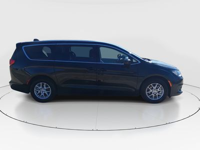 2023 Chrysler Voyager - Photo 8