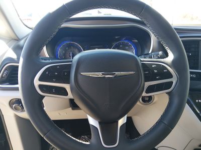 2023 Chrysler Voyager - Photo 12