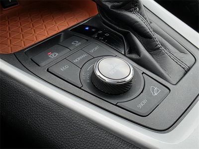 2021 Toyota RAV4 - Photo 22
