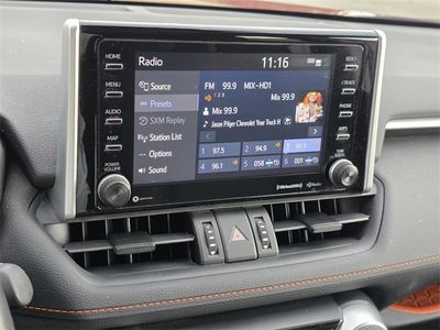 2021 Toyota RAV4 - Photo 18