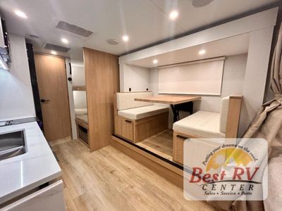 2026 Winnebago Micro Minnie — photo 12 view