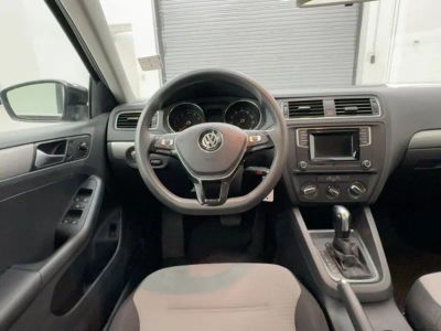 2017 Volkswagen Jetta Sedan - Photo 4