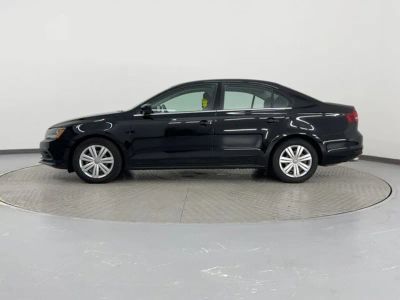 2017 Volkswagen Jetta Sedan - Photo 2