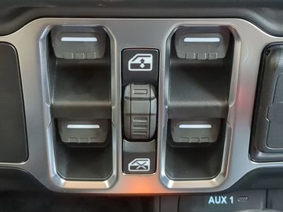 2026 Jeep Gladiator - Photo 27