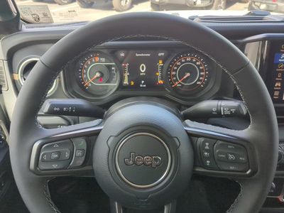 2026 Jeep Gladiator - Photo 30