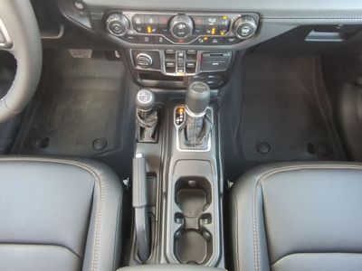 2026 Jeep Gladiator - Photo 20