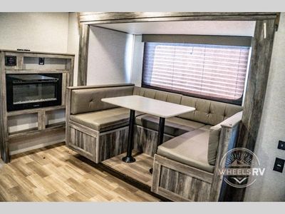 2019 Forest River RV Wildwood FSX - Photo 16