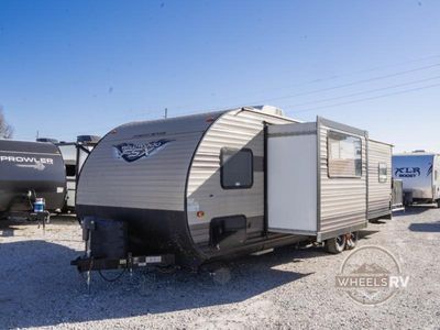 2019 Forest River RV Wildwood FSX - Photo 4