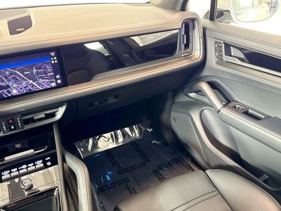 2026 Porsche Cayenne - Photo 21