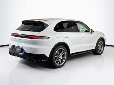 2026 Porsche Cayenne - Photo 9