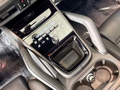 2026 Porsche Cayenne - Photo 18