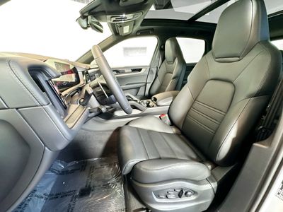 2026 Porsche Cayenne - Photo 5