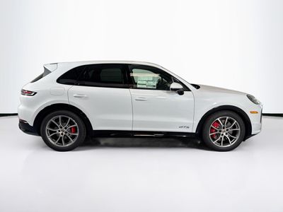 2026 Porsche Cayenne - Photo 8