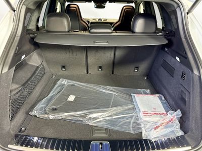 2026 Porsche Cayenne - Photo 22