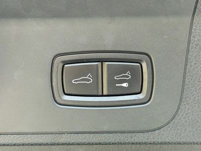 2019 Porsche Panamera — photo 12 view