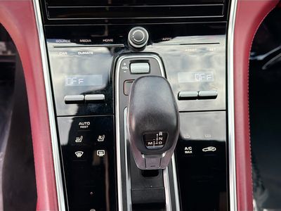 2019 Porsche Panamera — photo 33 view