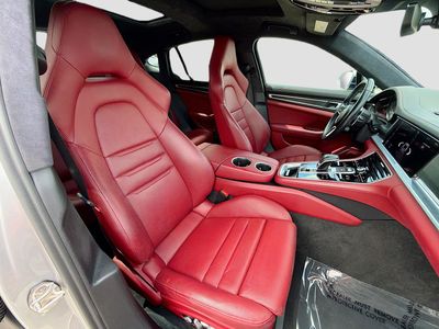 2019 Porsche Panamera — photo 14 view