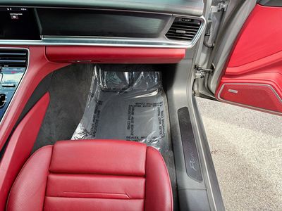 2019 Porsche Panamera — photo 17 view