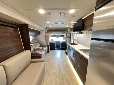 2021 Winnebago VIEW - Photo 3