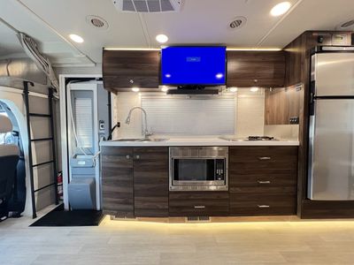 2021 Winnebago VIEW - Photo 7
