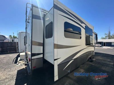 2016 Keystone RV Montana - Photo 31