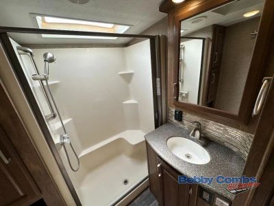 2016 Keystone RV Montana - Photo 16