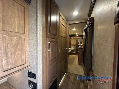 2016 Keystone RV Montana - Photo 15