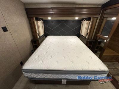 2016 Keystone RV Montana - Photo 20