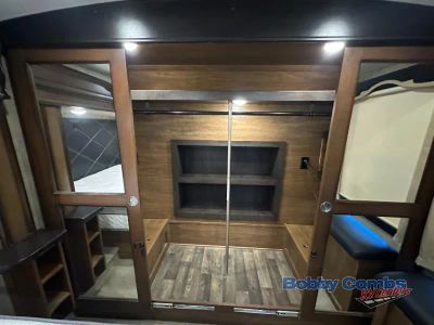 2016 Keystone RV Montana - Photo 23