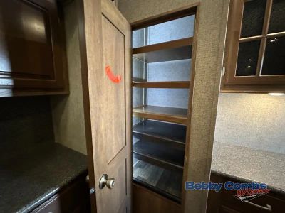 2016 Keystone RV Montana - Photo 8