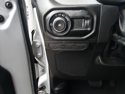 2024 Jeep Wrangler - Photo 13