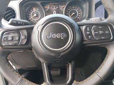 2024 Jeep Wrangler - Photo 12