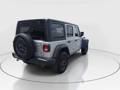 2024 Jeep Wrangler - Photo 7