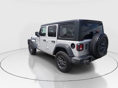 2024 Jeep Wrangler - Photo 5