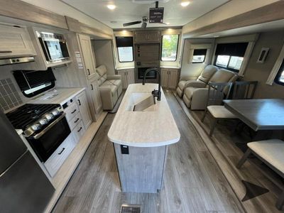 2025 Coachmen RV Catalina Destination Series - Photo 10