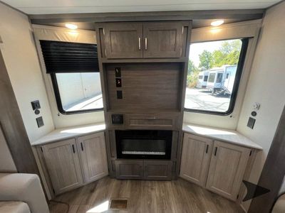 2025 Coachmen RV Catalina Destination Series - Photo 19