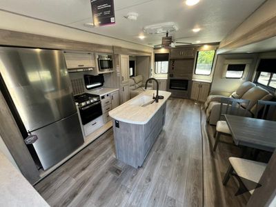 2025 Coachmen RV Catalina Destination Series - Photo 9