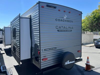 2025 Coachmen RV Catalina Destination Series - Photo 8