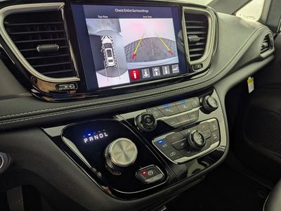 2026 Chrysler Pacifica - Photo 23