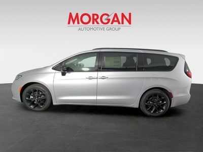 2026 Chrysler Pacifica - Photo 8