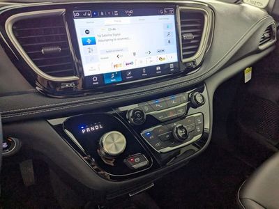 2026 Chrysler Pacifica - Photo 22