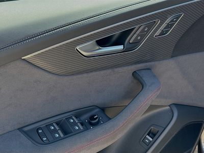 2026 Audi RS Q8 - Photo 22