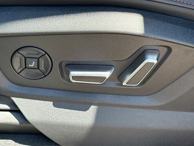 2026 Audi RS Q8 - Photo 24