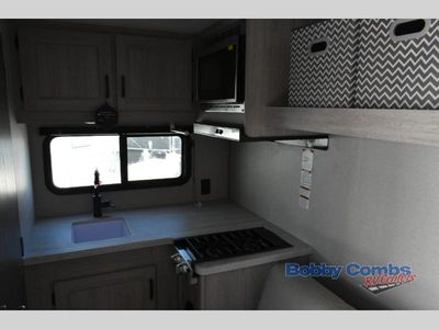 2025 Coachmen RV Catalina - Photo 11