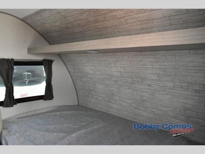 2025 Coachmen RV Catalina - Photo 9