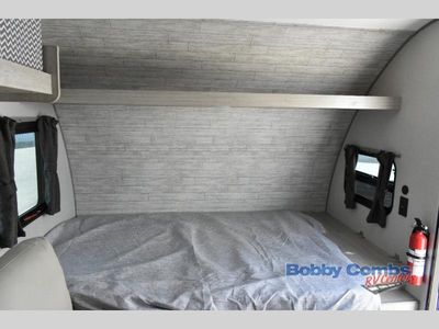 2025 Coachmen RV Catalina - Photo 8