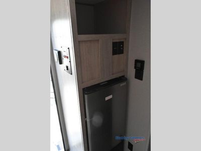 2025 Coachmen RV Catalina - Photo 12