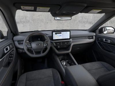 2026 Ford Explorer — photo 9 view