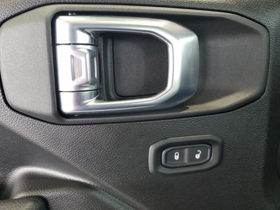 2026 Jeep Wrangler — photo 15 view