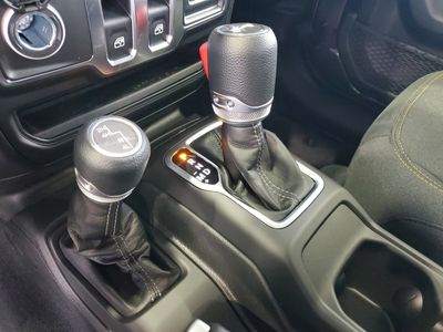 2026 Jeep Wrangler — photo 30 view